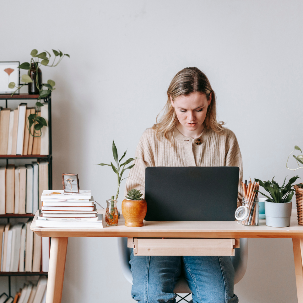 Artistic portrait photography of an account manager